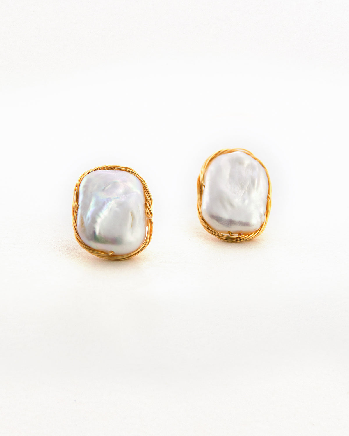 CARRIE - Baroque Pearl Stud Earrings– Moon's Wish